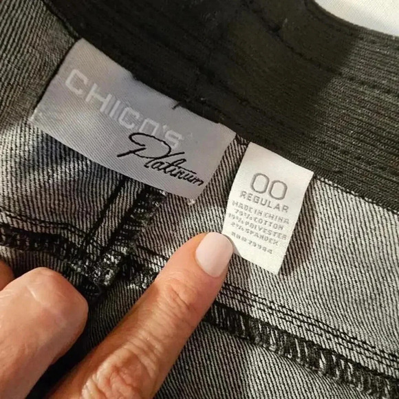 Chico's Platinum Regular Jeans Size 00 - Picture 3 of 9